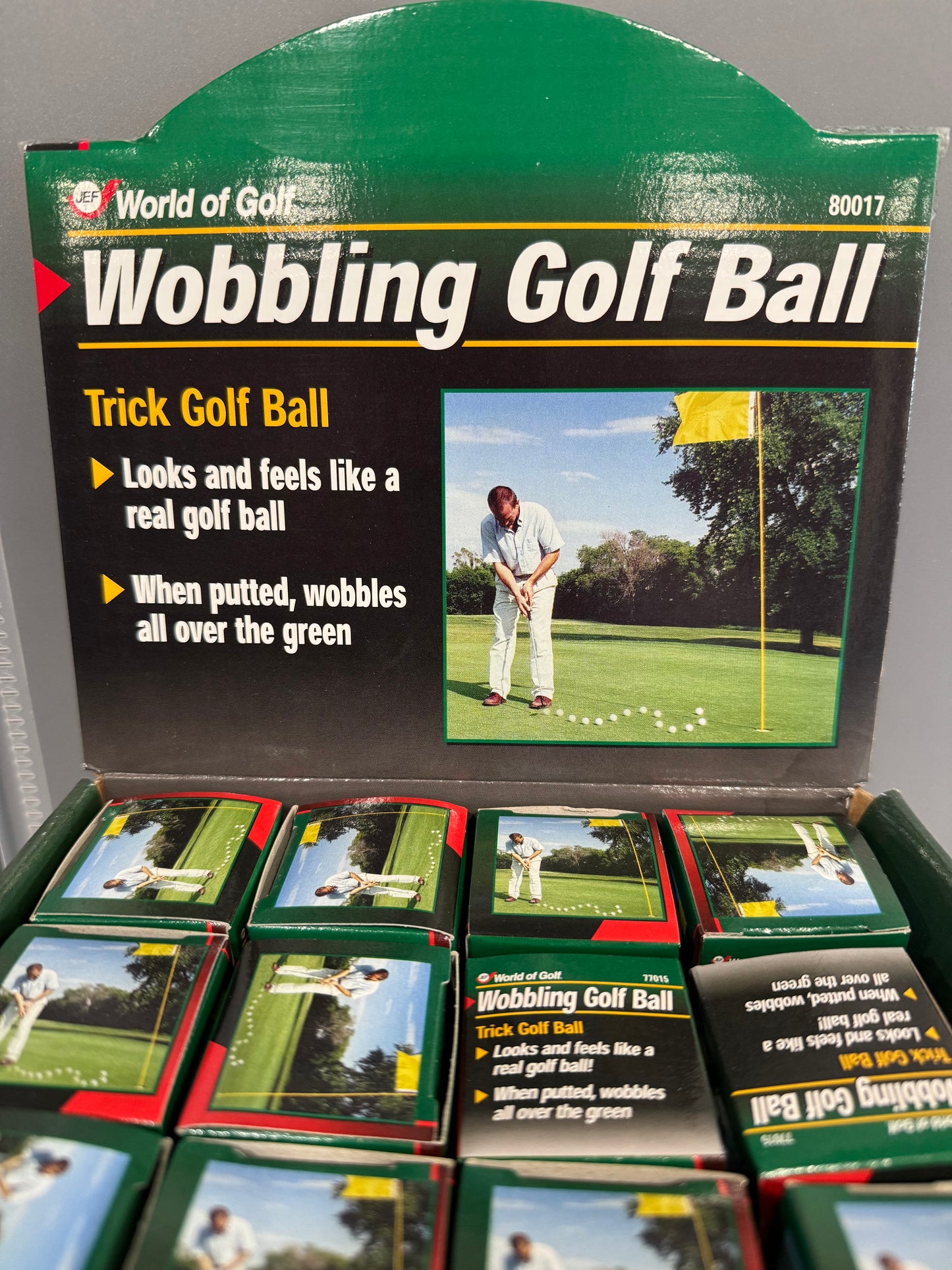 WOBBLING GOLF BALL (Gag Gift)