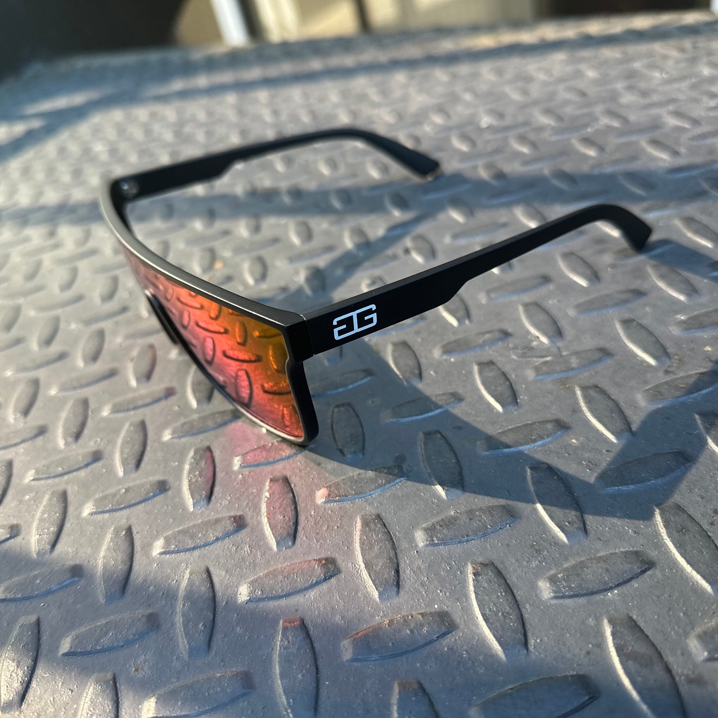 PLUS 1 GOLF GEAR SUNGLASSES (SOLID LENS)