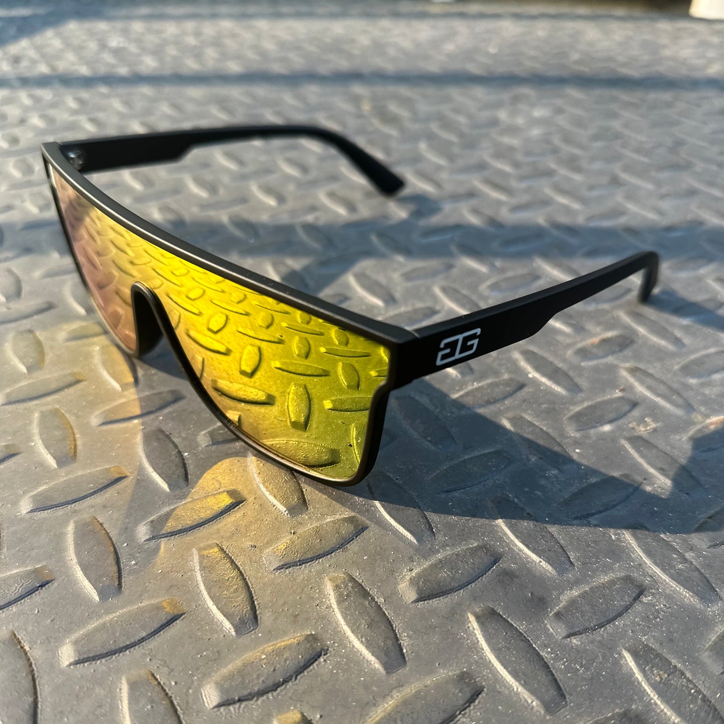 PLUS 1 GOLF GEAR SUNGLASSES (SOLID LENS)